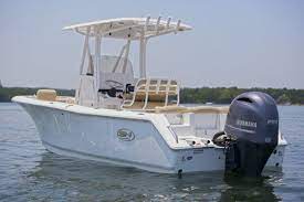 The Best Family And Fishing Boats Out There Sea Hunt Boats Www Seahuntboats Com Boats Boating Familyfu Center Console Fishing Boats Boat Design Cool Boats