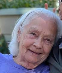 Earlene Sullivan's Instagram, Twitter & Facebook