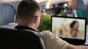 Porno sektöründe erkekler ne kadar kazanıyor?