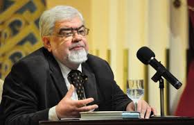 Inițial, mihai pleșu, fiul scriitorului andrei pleșu, a fost reținut pentru 24 de ore după ce a fost audiat la sediul direcției de investigare a infracțiunilor de criminalitate organizată și terorism (diicot) iași, în dosarul de trafic de droguri în care a fost ridicat de polițiști ca suspect. Andrei PleÈ™u Este In Stare De È™oc Fiul SÄƒu Are Probleme Mari Surse Capital