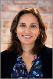 Elizabeth Mohr's Instagram, Twitter & Facebook