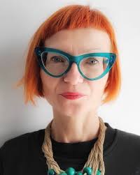 Veronica Lott's Instagram, Twitter & Facebook