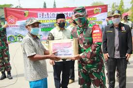 We did not find results for: Peringati Hut Tni Ke 75 Kodim 0812 Lamongan Bagikan Ratusan Paket Sembako Tabloid Suksesi Nasional