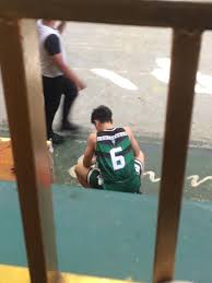 Foto cowok pake topi hadap belakang. Gemes Banget Fotografi Remaja Gambar Teman Potret Diri