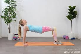 Um die gesundheit nicht zu schädigen, ist es notwendig, die belastung allmählich zu erhöhen und in die form einzutreten. 22 Mega Effektive Hiit Ubungen High Intensity Training Fur Zuhause