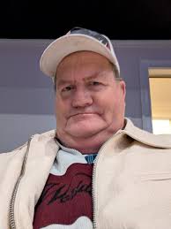 Seeking a man for video chat in Oregon