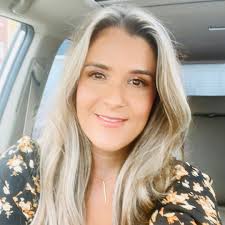 How to use silicone molds with air dry clay effectively?