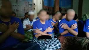 Ia sendiri sebenarnya sejak kecil sampai kuliah terbiasa hidup di kota besar.pekerjaan suaminya sebagai aktivis sebuah lsm yang menangani community development mengharuskannya pergi ke. Tempat Rehabilitasi Kecanduan Game Online Dibuka Di Ponpes Nurul Firdaus Ciamis Harapan Rakyat Online