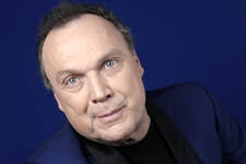 Que devient Stephen Collins (7 à la maison) après le scandale ? Vie privée,  argent, nouvelles photos...