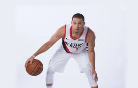 His brother is professional basketball player seth curry. Seth Curry Bio Family Parents Brother Sister Girlfriend Wife Children Facts