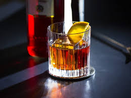 It's made with a combination of sweet vermouth, campari, and prosecco or any dry sparkling wine. Negroni Sbagliato Die Prosecco Variante Des Klassikers Mixology Magazin Fur Barkultur