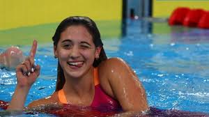 .donde obtuvo tres medallas doradas, delfina pignatiello disfruta de un momento de descanso y este domingo, la nadadora fue hasta la cancha de independiente, club de sus amores, para recibir. Con Un Cambio De Look Delfina Pignatiello Fue Homenajeada En Cancha De Independiente Via Pais