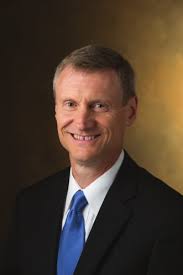 THE MAGAZINE OF THE SOUTHERN ILLINOIS UNIVERSITY EDWARDSVILLE SCHOOL OF  BUSINESS