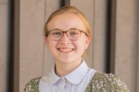 Elise Legrand's Instagram, Twitter & Facebook