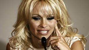 Muistatko vielä? Pamela Anderson vietti Suomessa 57 tuntia