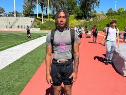 Niles Davis, Chaminade