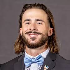 Horning.jpg?width=400&height=400&mode=crop&anchor=topcenter&format=jpg&quality=80