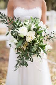 After, i continue to add flowers, greenery and berries to complete the bouquet. Ethereal Rustic Organic Wedding Ideas Every Last Detail White Wedding Flowers Organic Wedding Ethereal Wedding