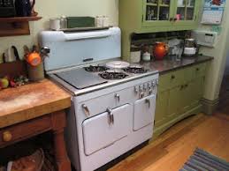 Recently did a silly thing and removed a wire that was in fact the temperature probe for the internal controls. Vintage Stove Blog Retro Stove Gas Works