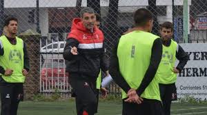 Born in general baldissera but raised in cruz alta, vojvoda joined newell's old boys' youth setup at the age of 14. En Vivo Online Huracan River Por La Superliga Goal Com