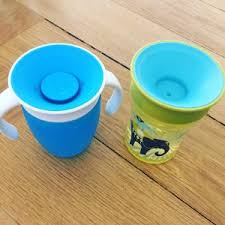 Ab wann dein kind statt dem fläschchen einen trinkbecher benutzen möchte, ist unterschiedlich. Welcher Trinklernbecher Ist Der Beste Mamaclever De