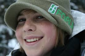 Leslie Weight's Instagram, Twitter & Facebook