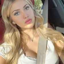 Jerris Davis's Instagram, Twitter & Facebook