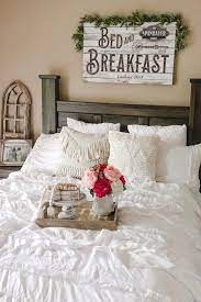 11 Steps To Create A Welcoming Guest Room Chaylor Mads Cozy Guest Rooms Guest Room Decor Guest Room Essentials