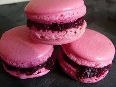 Macarons Aux Framboises Recette Facile Pour Debutant Avec Ou Sans Thermomix Tm31 Recette Recette Macaron Recette Recette Facile