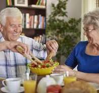 Alimentación y nutrición para adultos mayores evita enfermedades