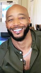 #LBMUZAC Want to enjoy some live music from a talented sangin’ brotha?  Support a friend of mine, Mr. Leonard Bailey, as he records live at the  famous Love Center in Oakland, Ca. 💒✨, LB and Friends is ...