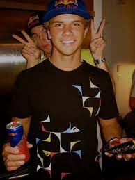 Find guy julian's contact information, age, background check, white pages, civil records, marriage history, divorce records, email & criminal records. Julian Wilson To Skip Wqs In Favor Of Making Movie With Irons Bros According To A Report On Www Thedaily Com Au 20 Year O Surfer Boys Julian Wilson Surfer Guys