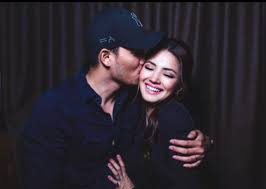 Lebih mengharukan lagi apabila suaminya sendiri iaitu fattah amin memberikan ucapan sweet pada hari istimewa itu. Risaukan Fazura Dan Anak Dalam Kandungan Fattah Amin Jadi Paranoid Saya Tidak Akan Senang Senang Nak Campur Dengan Orang Hiburan Mstar