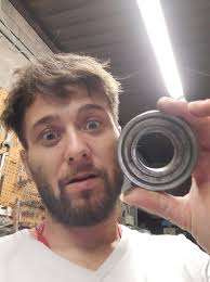 Good morning skaters. I'm looking for an engineer or fitter turner to help  me modify a small handheld metal tool that I use to dismantle skate  bearings. Does anyone know someone who