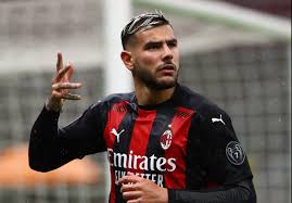 Theo hernandez, tuffo da brividi. The Tactics That Made Theo Hernandez A Rising Star At Milan