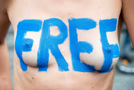 Nackte Nippel für Frauenrechte: Busen-Freiheit: Oben-ohne-Demo in Augsburg  - Nürnberg