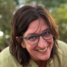 Sandra Mattos's Instagram, Twitter & Facebook