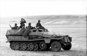 Armor is practically nonexistent with this vehicle at only 14 mm maximum. Schutzenpanzerwagen Sd Kfz 251 Wikipedia
