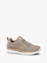 Kaufen sie online lederschuhe mit keilabsatz, sandalen, clogs & pumps. Sportschuhe Fur Damen Gunstig Online Kaufen Deichmann