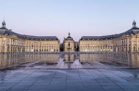 Bordeaux )، فرانسه‌ده یئر آلان بیر کومون دیر. Ø³Ø§Ø­Ø© Ø§Ù„Ø¨ÙˆØ±ØµØ© ÙÙŠ Ø¨ÙˆØ±Ø¯Ùˆ ÙØ±Ù†Ø³Ø§ Ø³Ø§Ø¦Ø­