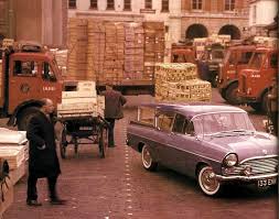 Covent Garden C 1965 The Fruit Flower Markets Which Were Covent Garden Are Now Miles Away South Of The Thames At London History Old London London Town
