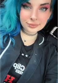 First day back at sport clips. 🖤❤️🖤