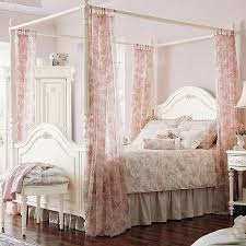 Pair with coordinating jojo children's bedding sets to help complete the look and feel of the bedroom theme for your child. Isabella Pink Toile Bedding Room Decor Accessories