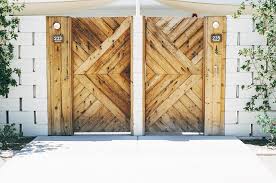 Pintu gerbang dari besi ini biasanya disebut dengan model pintu gerbang tunggal. Kayu Gerbang Rumah Foto Gratis Di Pixabay