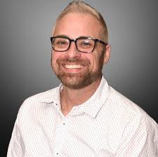 Rapid Roberts in Eureka Springs is hiring team members