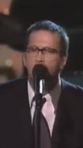 Tracy Chapman & Eric Clapton Perform 'Give Me One Reason' (1999)