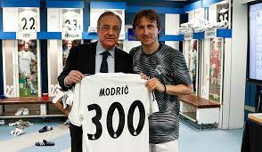 Luka modrić statistik og karriere statistik, live sofascore spiller vurdering, heatmap og mål video, højdepunkter er muligvis tilgængelige på sofascore for nogle af luka modrić og real madrid kampe. 300 Real Einsatz Modric Erreicht Marke Und Plant Zukunft In Madrid Real Total