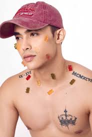 Kenn Castro (@mckennet) • Facebook