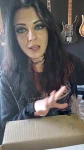 Quick unboxing of some cool stuff from Richter Straps ! 🤘