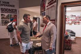 Talkin' ball. #OUDNA